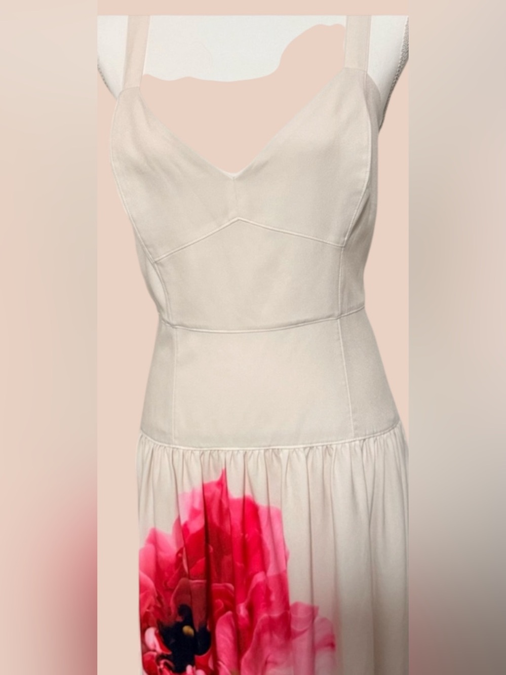 Express Satin Dress with Sweetheart neckline and Red and Fuchsia Floral - Picture 3 of 7